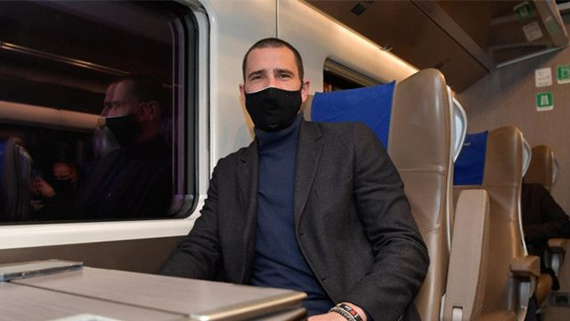 开元棋牌-包含欧篮联转会期再迎强敌，犹他爵士状态回暖，主帅态度——引发热议，赛程密集仍需轮换的词条