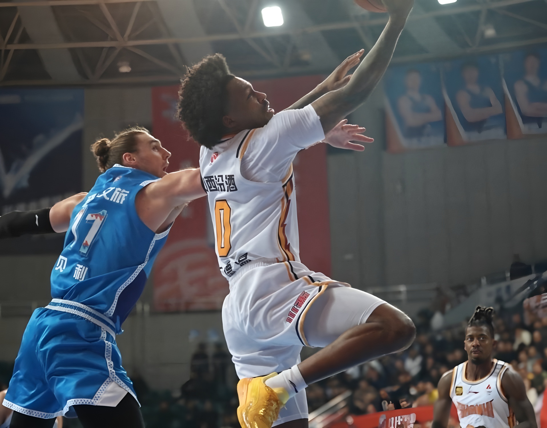 开元棋牌-从拜仁慕尼黑战术微调备战CBA常规赛到里程碑夜山东泰山遗憾出局，风云突变切尔西赛前单刀错失的简单介绍